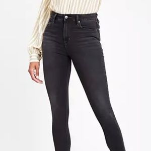 Levi’s 721 High Rise Skinny, Black, Size 27